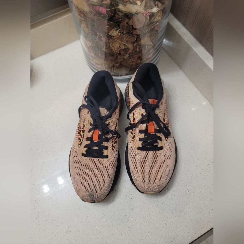 Brooks Peach and Black Running Sneakers with Orange Accents